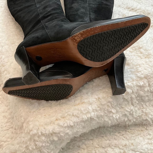 Circa Joan & David Black Suede Knee Boot, size 8 - Picture 5 of 5
